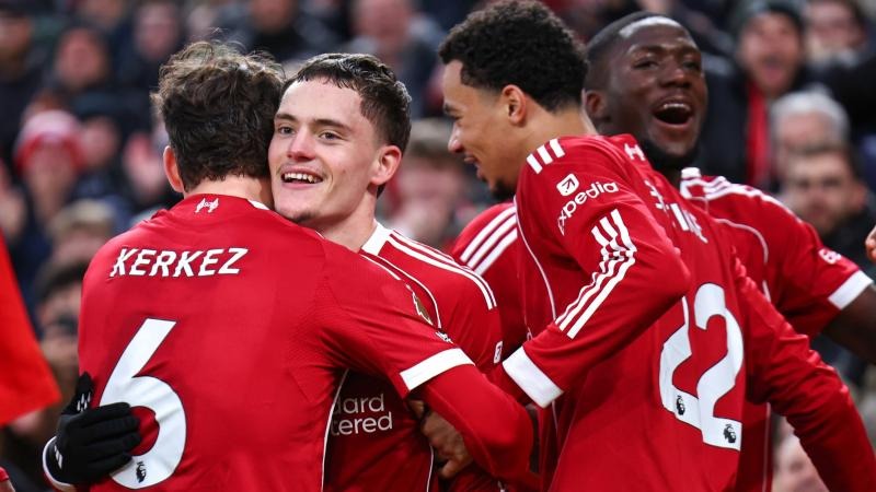 霍华德谈詹科：综合来说詹姆斯更出色 但关键时刻我会把球给科比